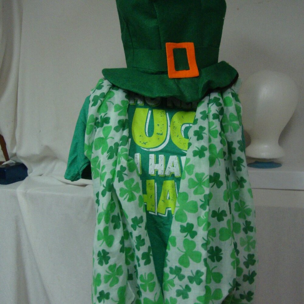 St Patrick Lucky Shamrock - Hat Scarf Shirt